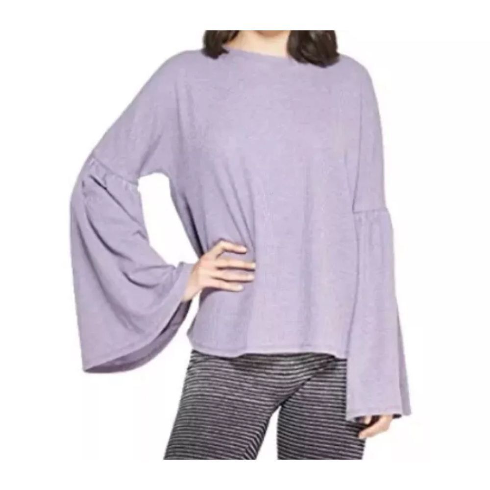 Xhilaration Bell Sleeve Lavender Women Sleepwear‎ Shirt Size M Very Comfy